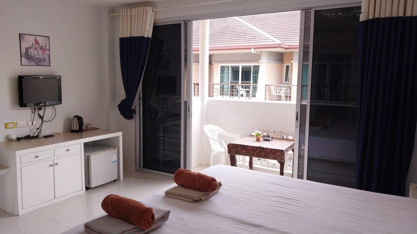 Phuket Racha Kata Homestay Eksteriør bilde