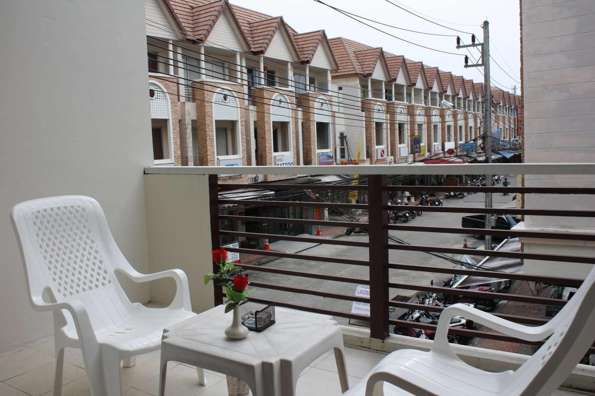Phuket Racha Kata Homestay Eksteriør bilde